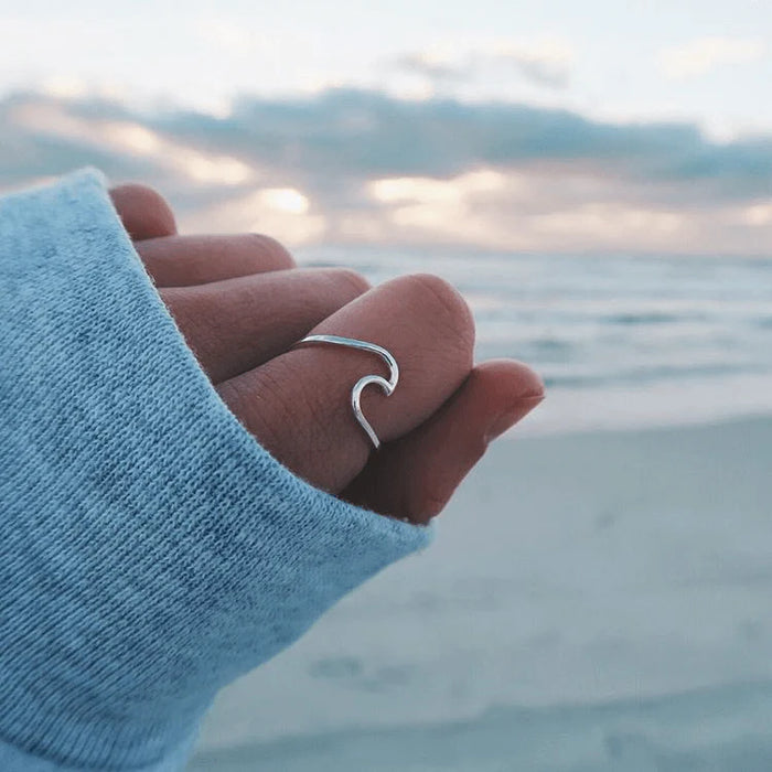 PURA VIDA WAVE RING