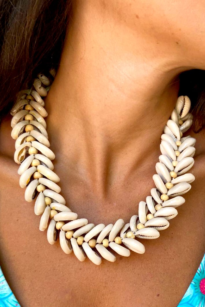 Large Shells Necklace