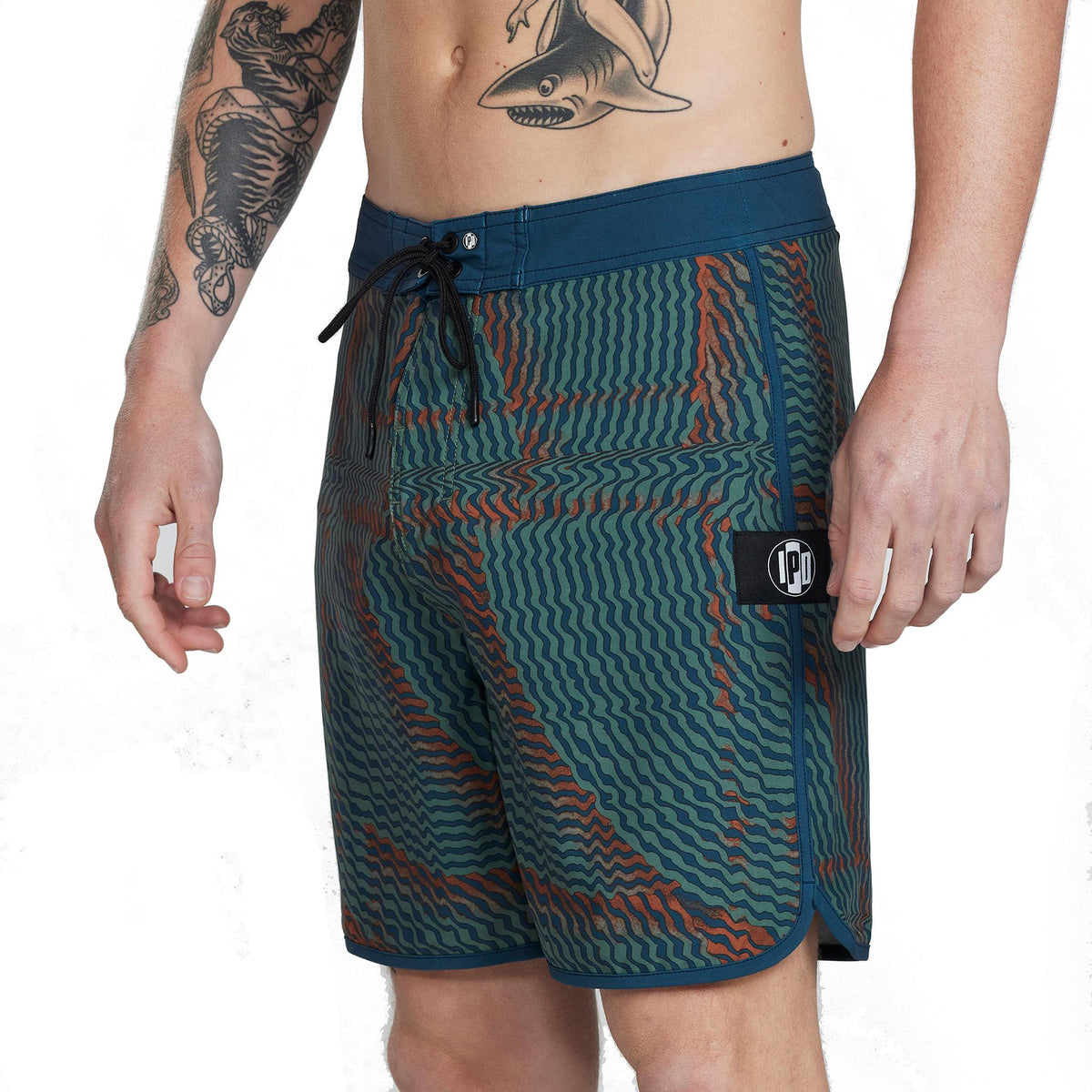 FREQUENCY 83 FIT 18" BOARDSHORT