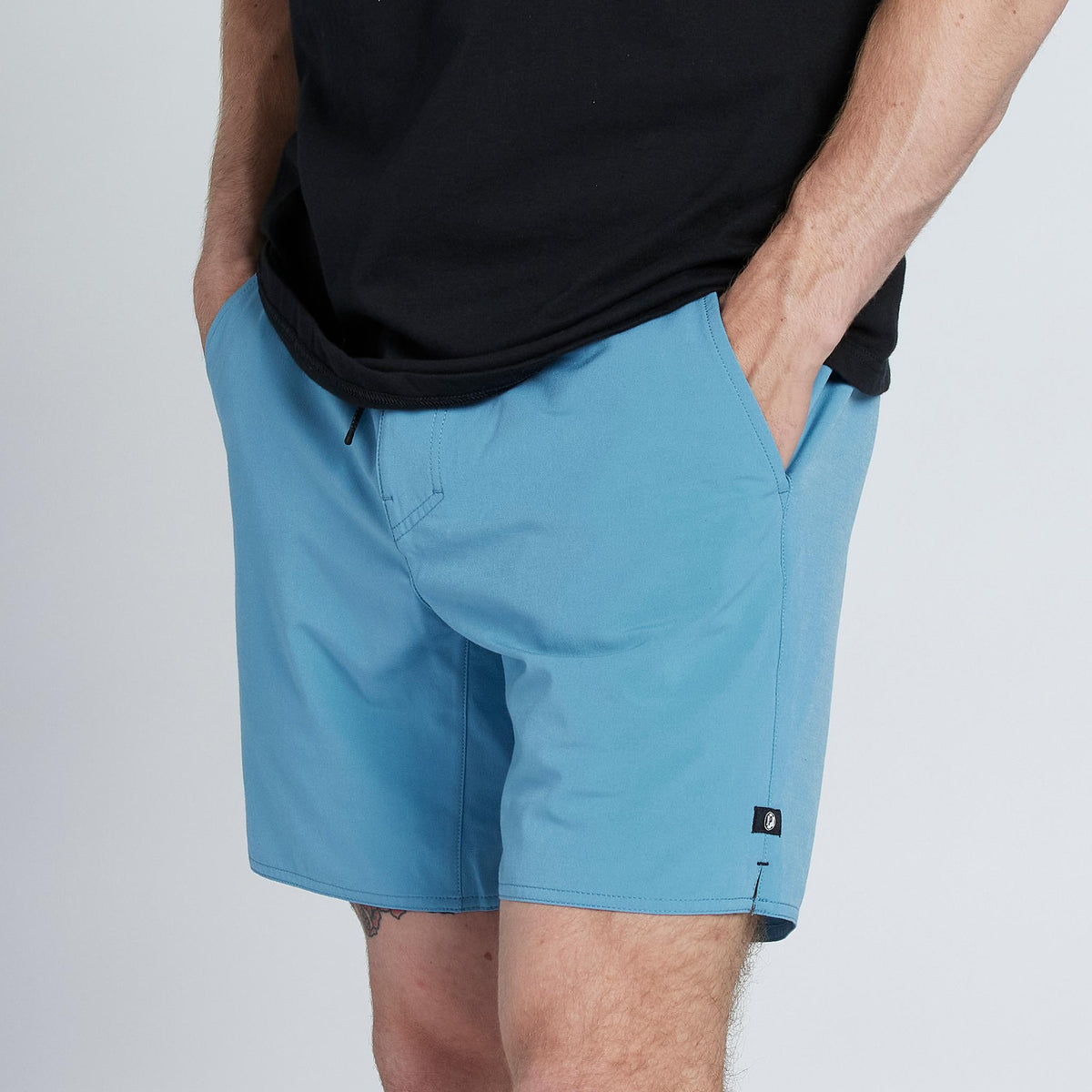 ODYSSEY 17" E-WAIST WALKSHORT