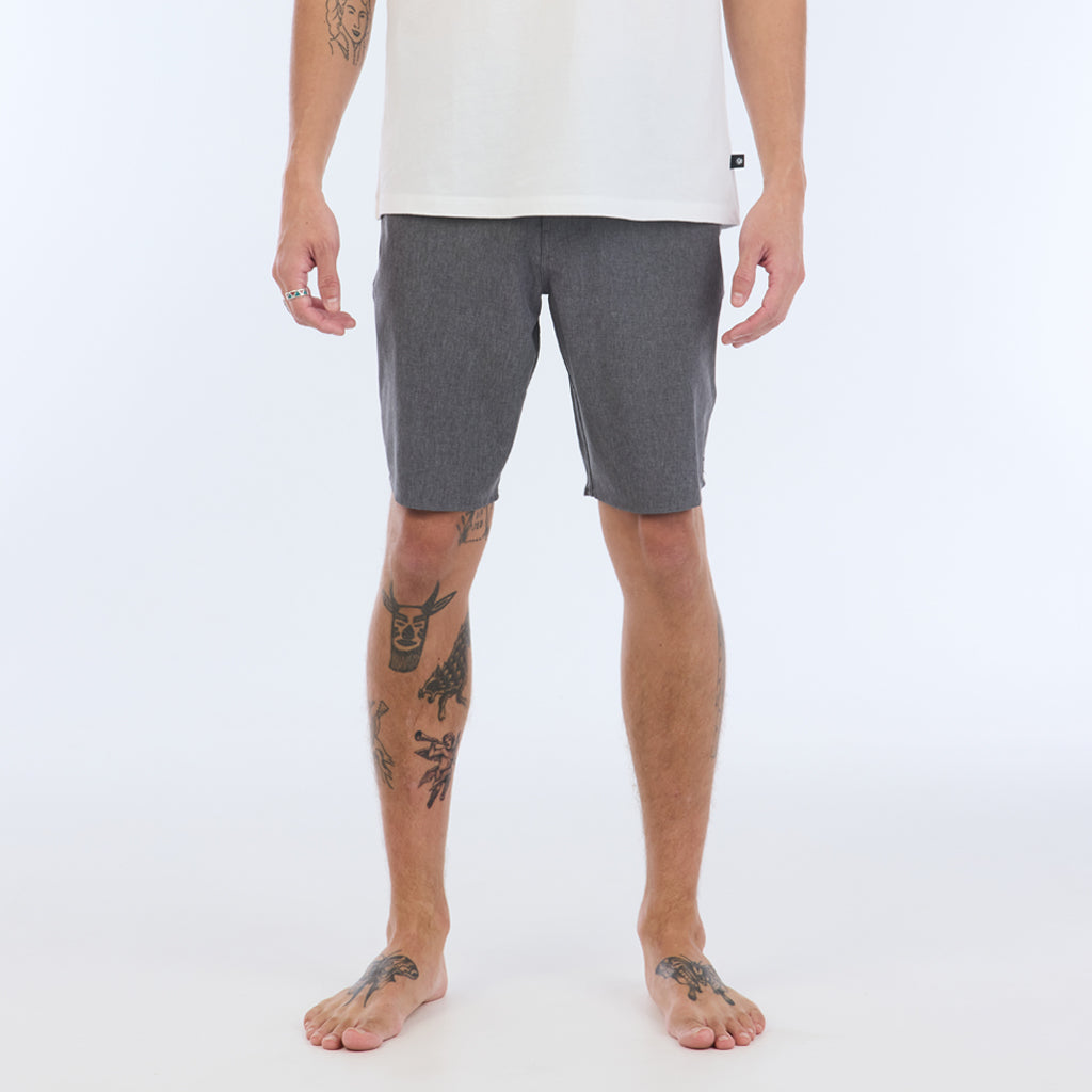 CARTER HYBRID WALKSHORT